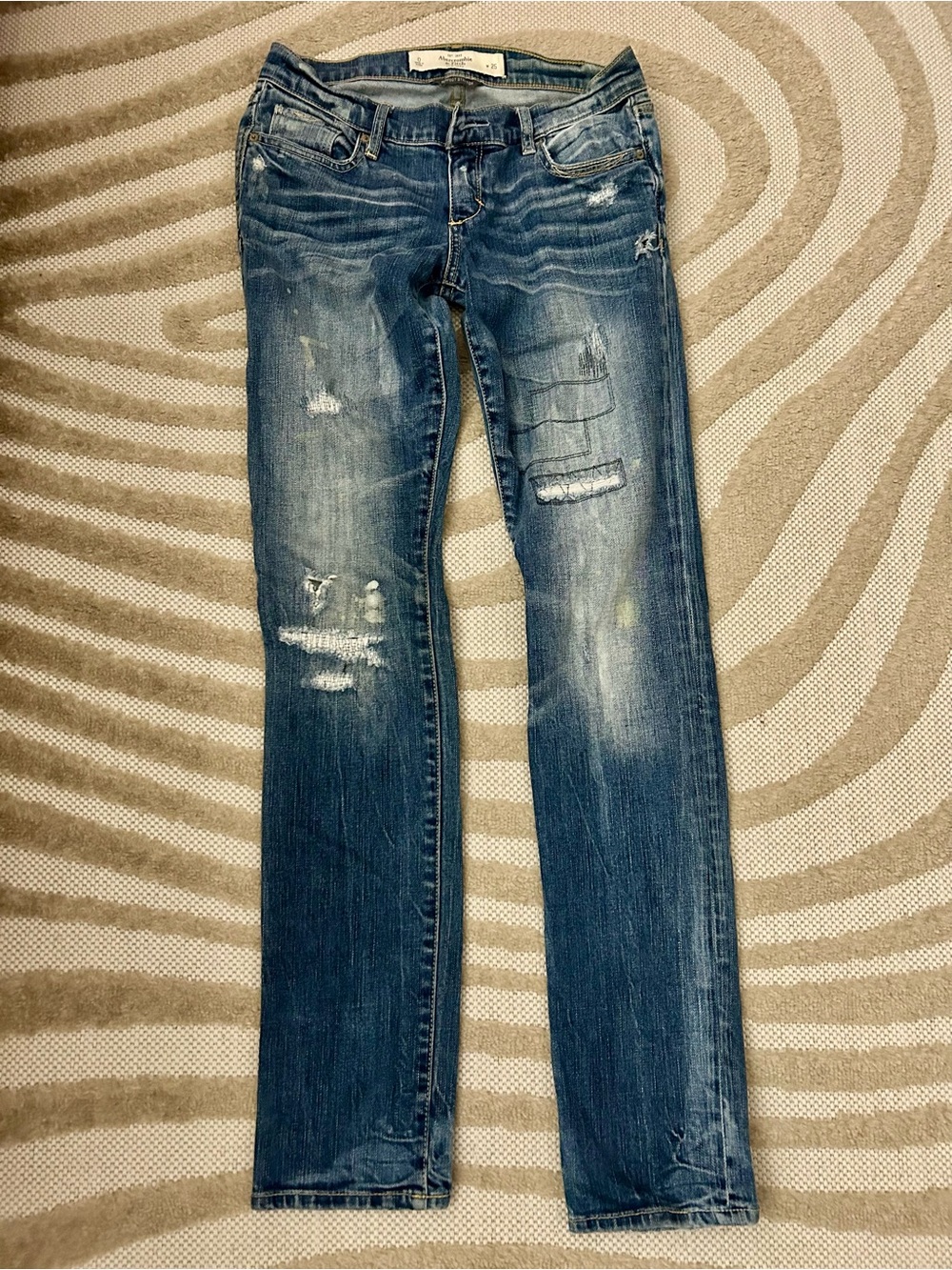 Abercrombie & Fitch Y2K Distressed Jeans Size 0 W25